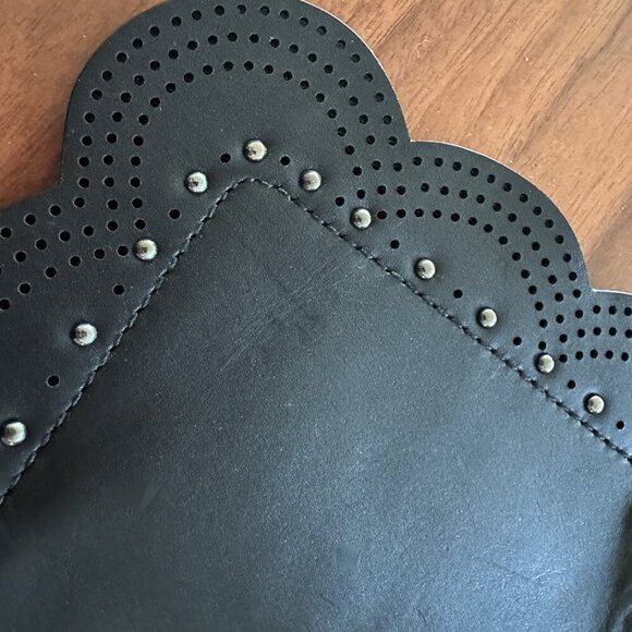 [EUC] [BCBG] Teige scalloped-edge black clutch pouch - Picture 1 of 5